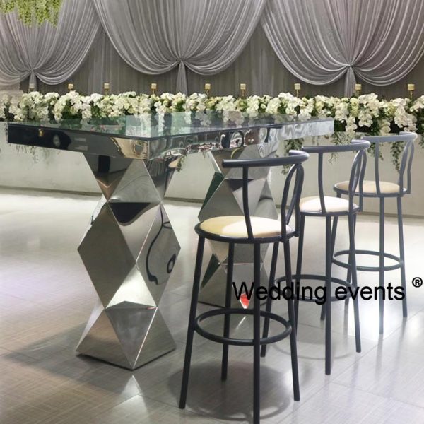 cocktail table