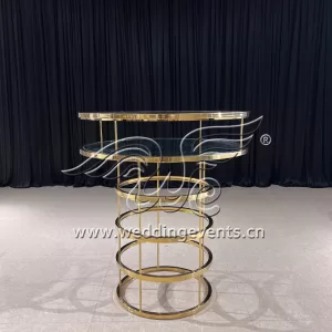 Round cocktail table