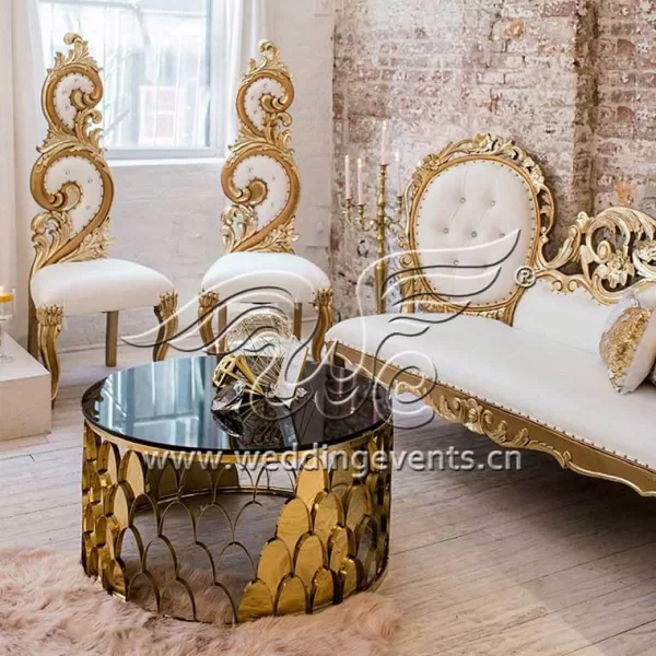 Gold Cake Table