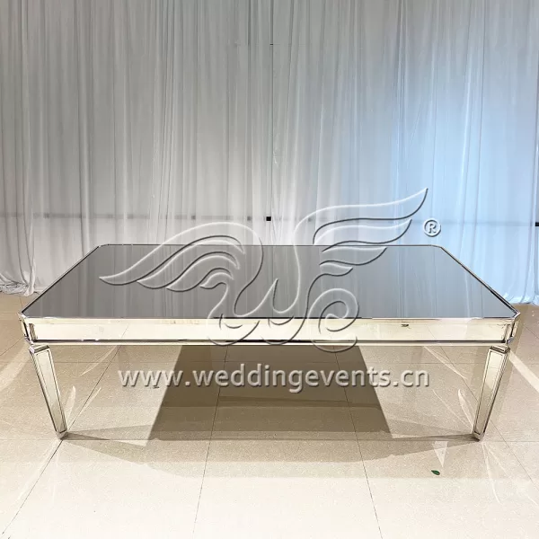 Wedding banquet table