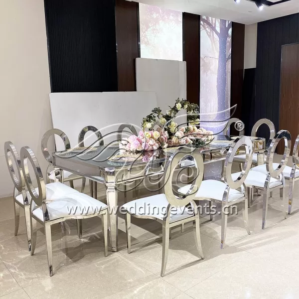 Wedding banquet table