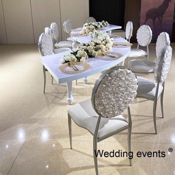 Serpentine Table Wedding