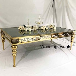 Gold table wedding