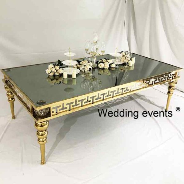 Gold table wedding