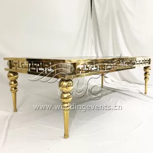Gold table wedding