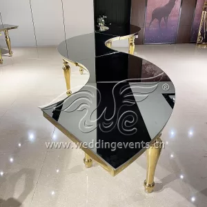 Serpentine tables