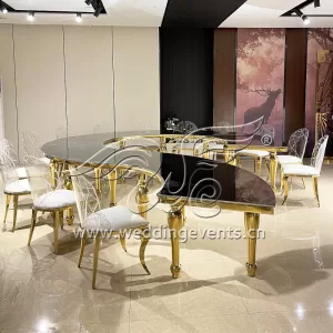 Serpentine tables