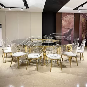 Serpentine tables