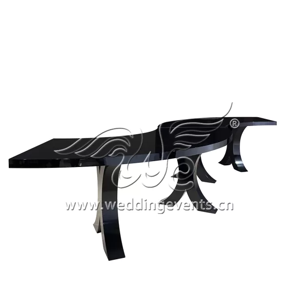 Serpentine Banquet Tables