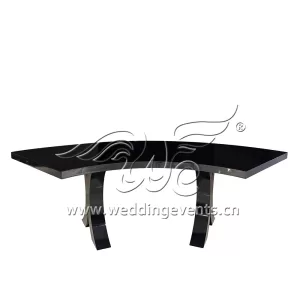 Serpentine Banquet Tables