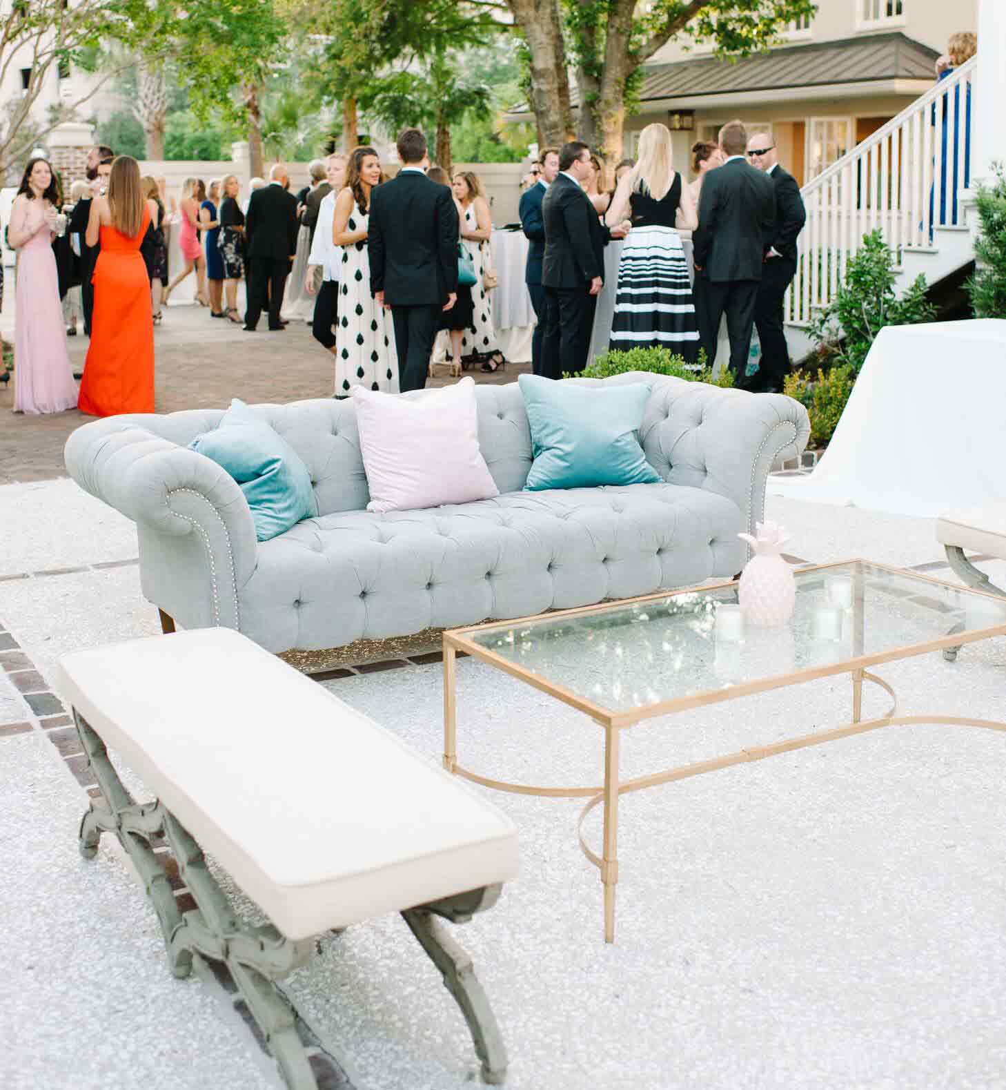 Decorating wedding with velvet furniture