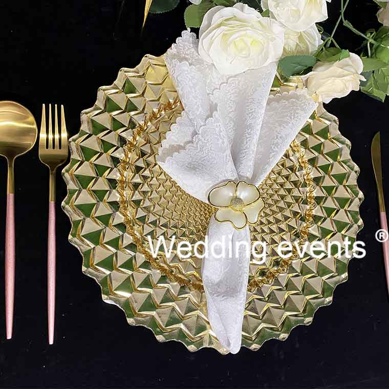 Choose Plates for Wedding Reception