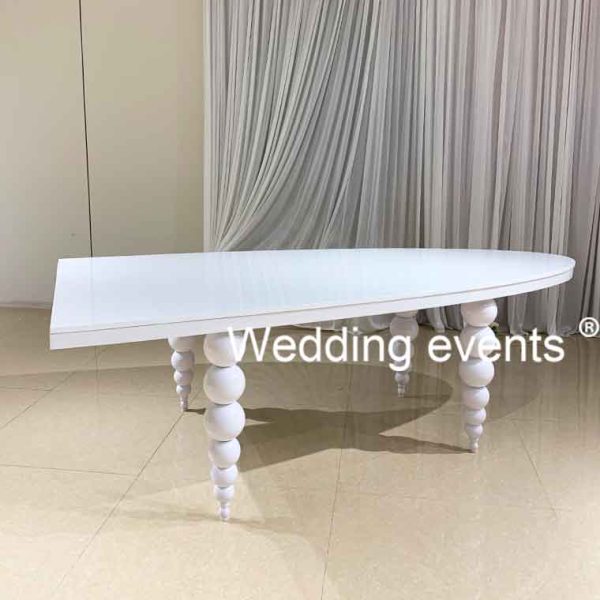 Oval wedding tables