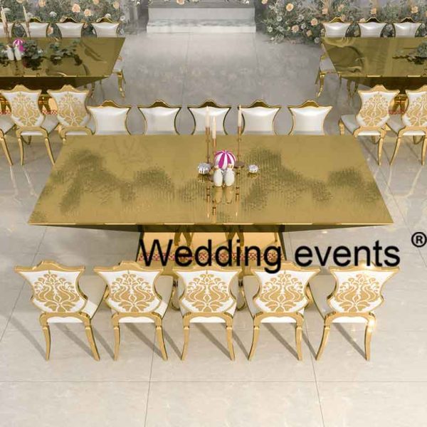 Kings table wedding