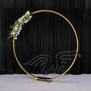 Circle wedding backdrop