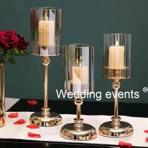 Dining table centerpieces