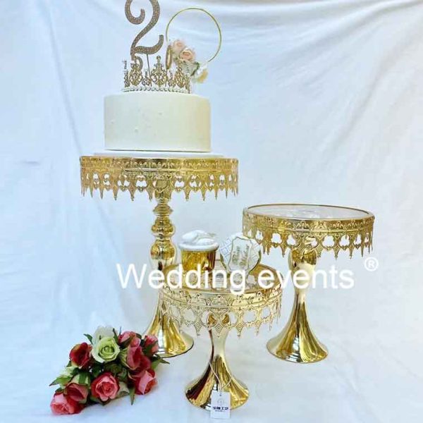 pedestal cake stand