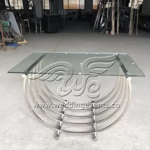 Elegant cake tables