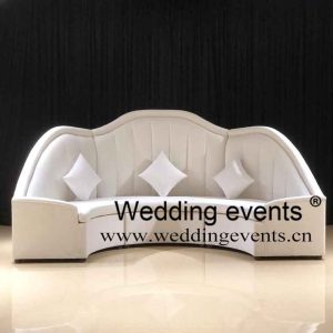 Arch arrangement wedding sofa