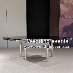 Serpentine tables for rent
