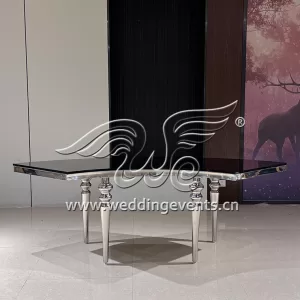 Serpentine tables for rent