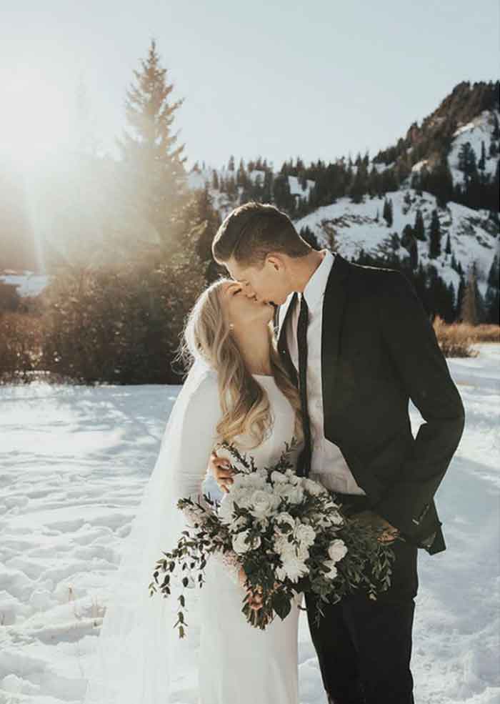 Throwing a wonderful winter wedding