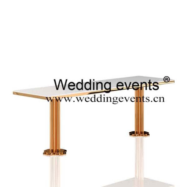 Rose gold wedding table