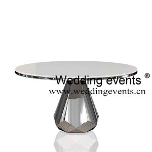 Modern wedding table decor