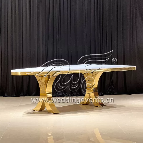 Dinner Style Table