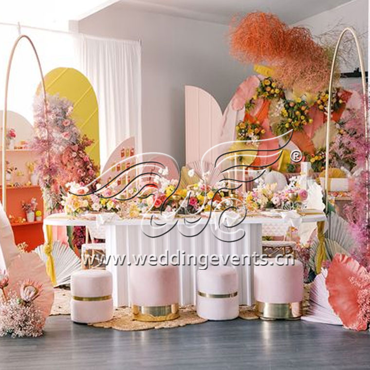 A Vibrant Summer Wedding