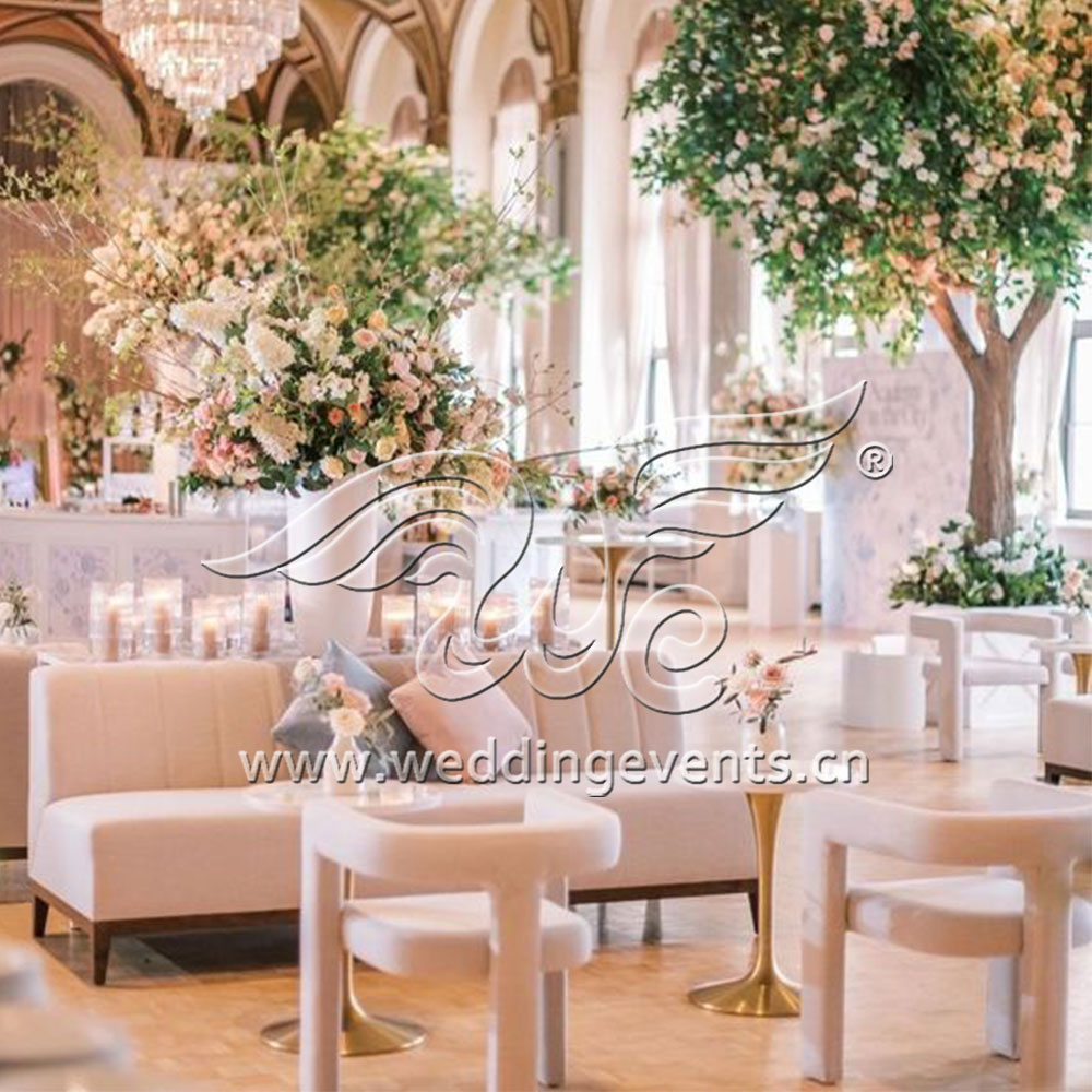 What is a Wedding Sofa