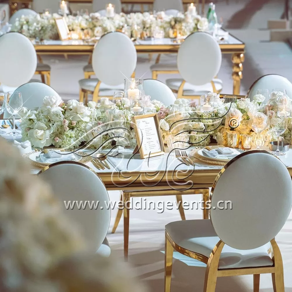 Gold-Plated Wedding Furniture Adds a Touch of Opulence