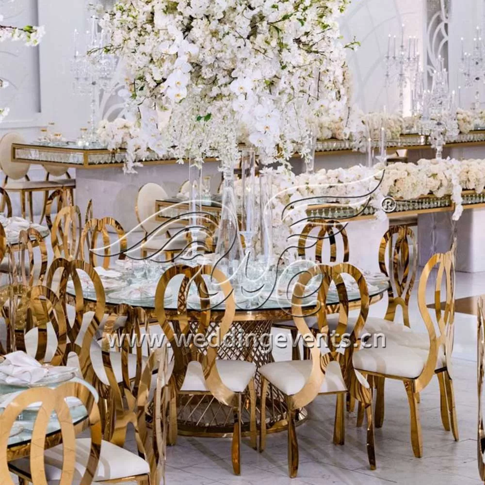 Why Round Tables Encourage More Interaction at Weddings