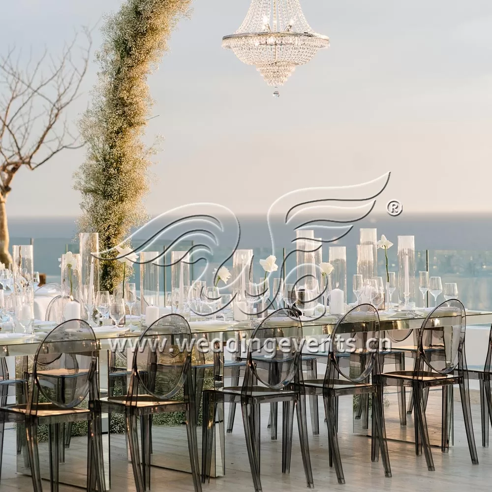 Incorporate Acrylic Decor into Your Wedding