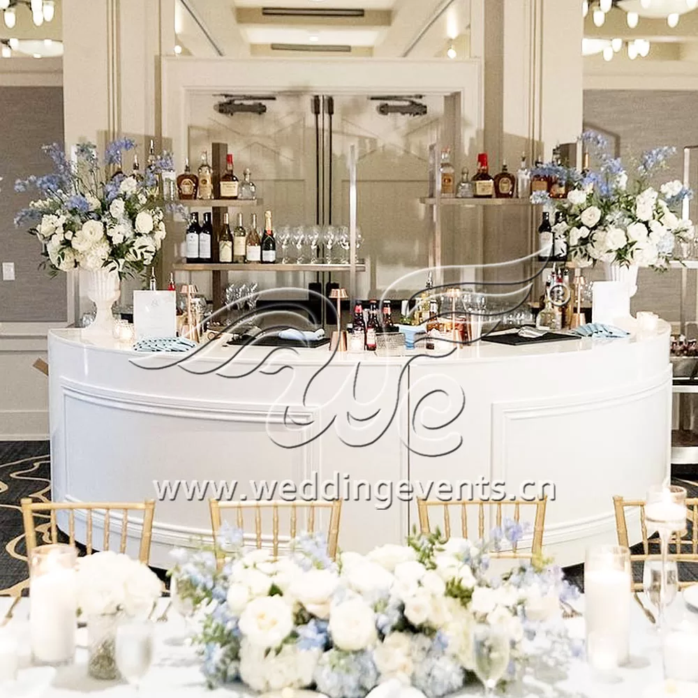 Should Have a Bar at Their Wedding or Banquet